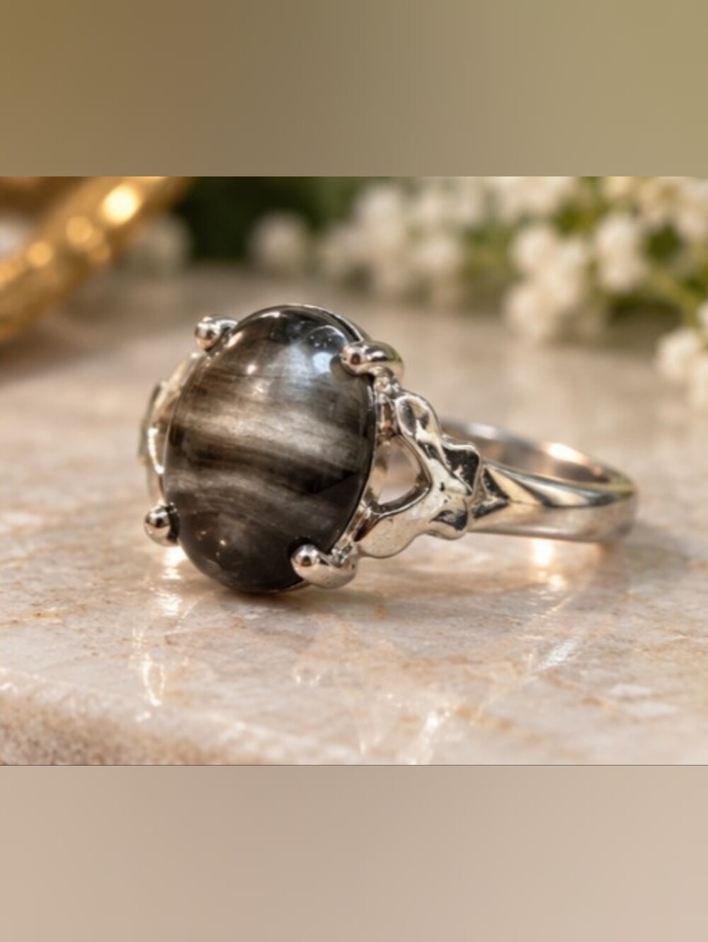 Black Obsidian Cat's Eye Ring Silvertone Oval Stone Heart Cut Out Band Size 10